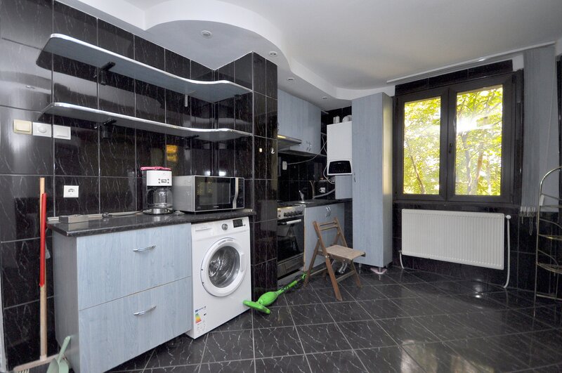 Drumul Taberei metrou Valea Ialomitei apartament 3 camere, centrala proprie