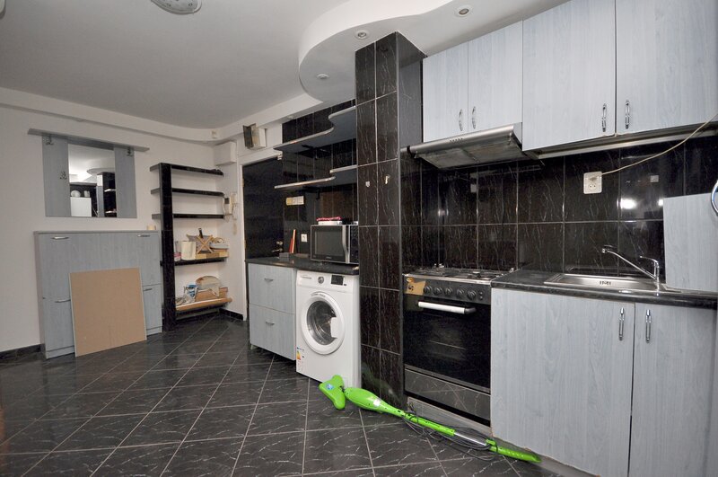 Drumul Taberei metrou Valea Ialomitei apartament 3 camere, centrala proprie