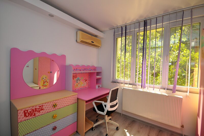 Drumul Taberei metrou Valea Ialomitei apartament 3 camere, centrala proprie