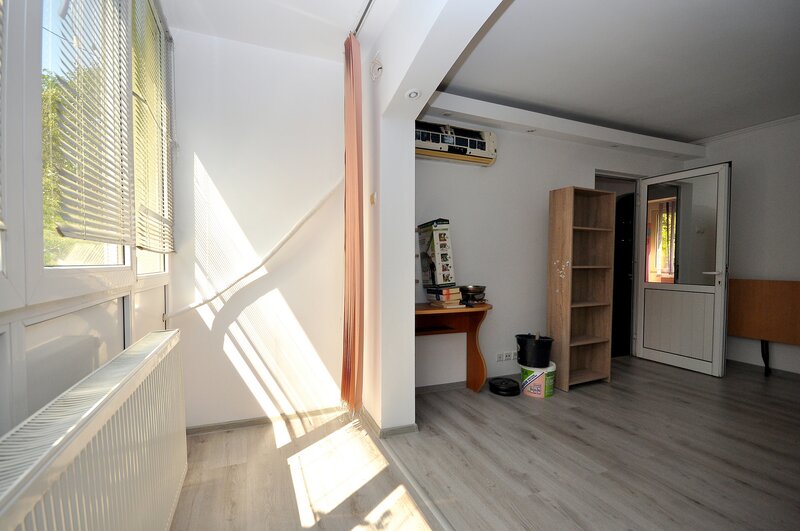 Drumul Taberei metrou Valea Ialomitei apartament 3 camere, centrala proprie